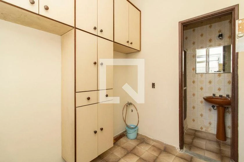 244 m² apartment with 4 bedrooms, balcony and terrace — photo 43