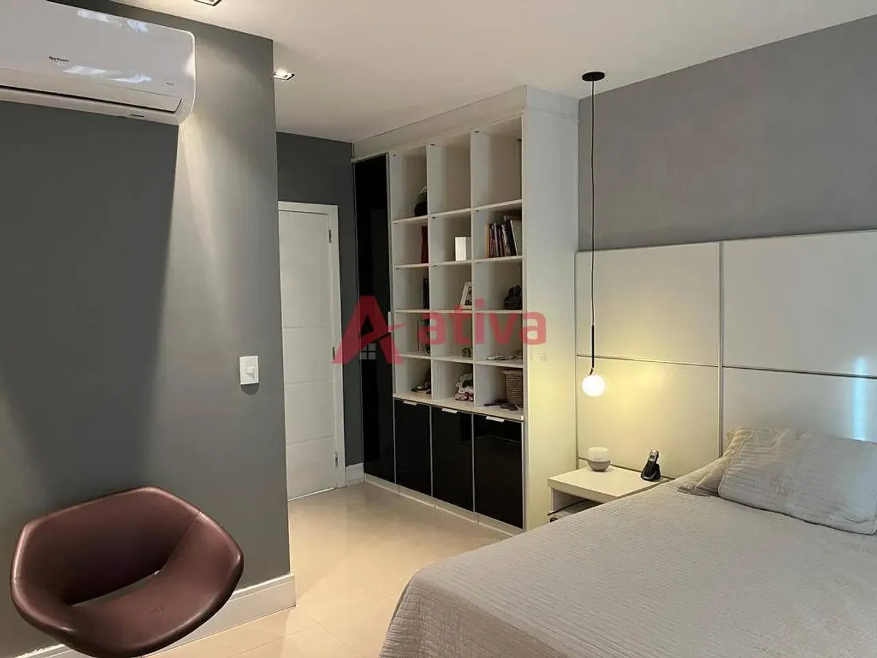 Condominium house with 4 bedrooms and 5 bathrooms — photo 3
