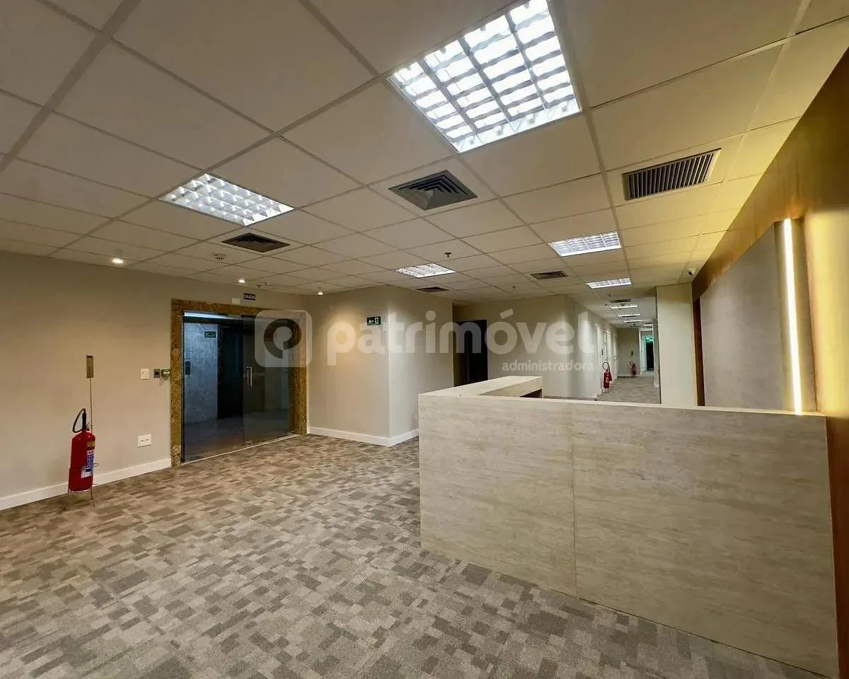 Немеблированная квартира 780 м²: 1 спальня и 6 санузлов — photo 12