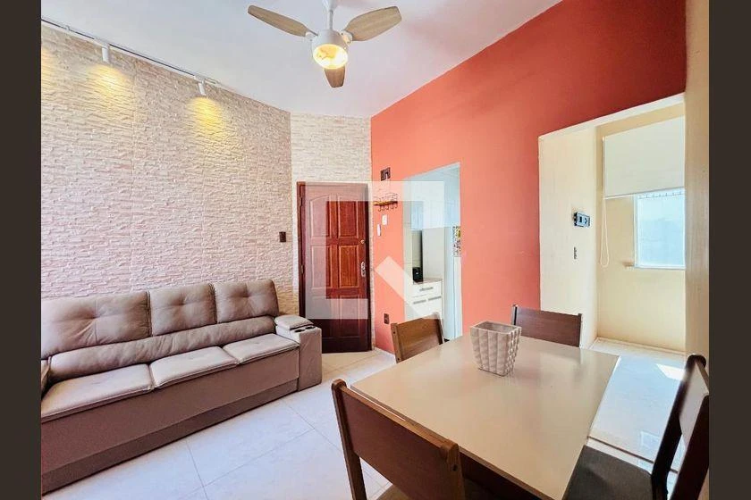42 m² apartment with a washing machine and a home office