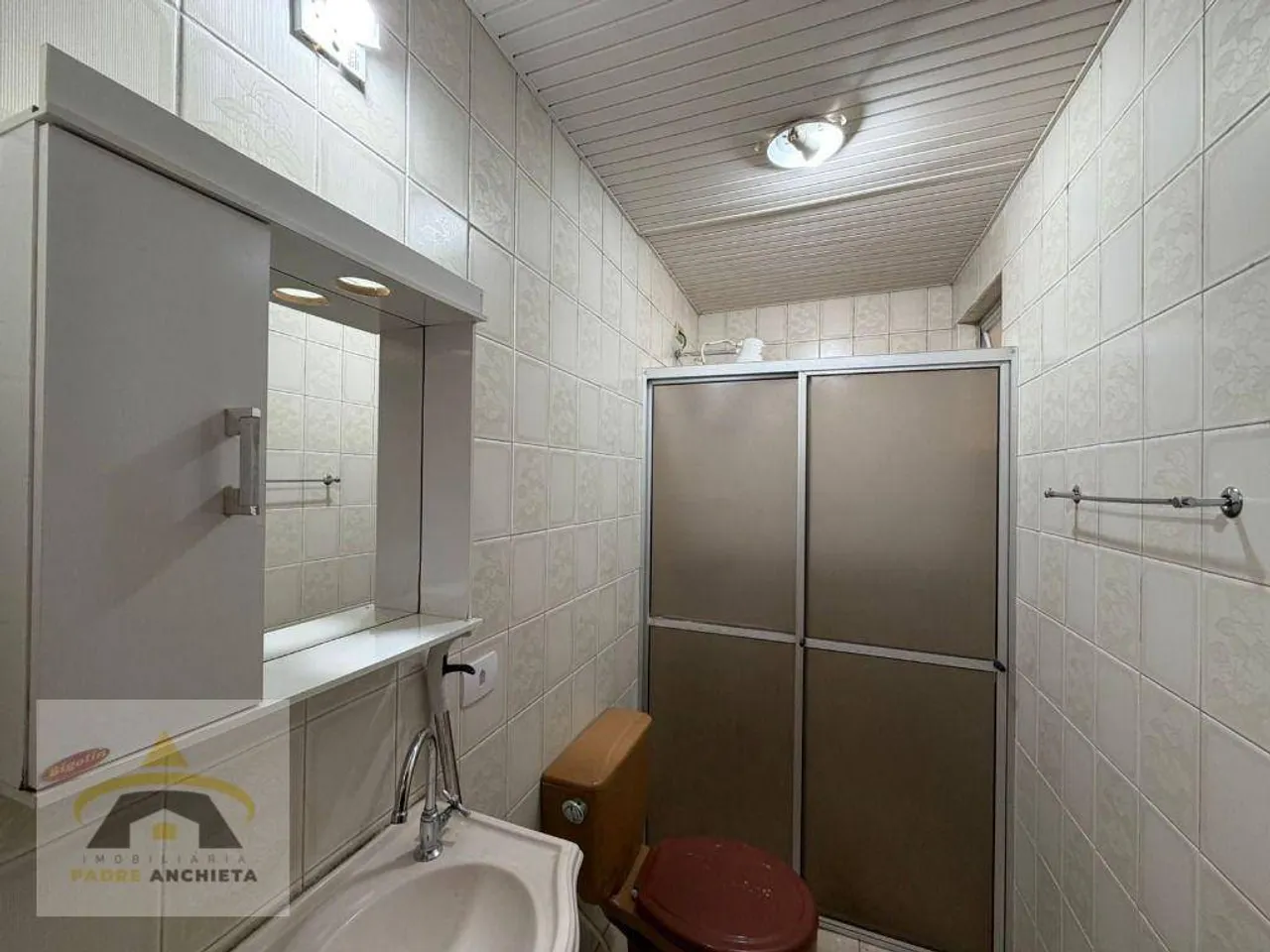 1-bedroom apartment with a laundry area — photo 11