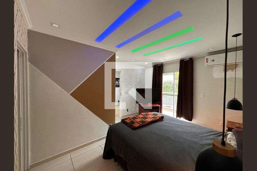 House with 3 en-suites and 3 parking spots, 270 m² — photo 3