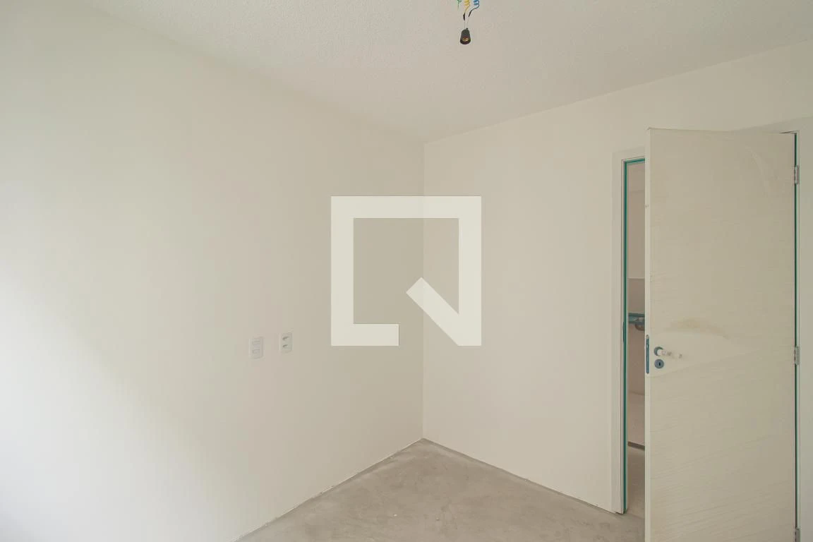 2-bedroom apartment in a building with a gym — photo 33
