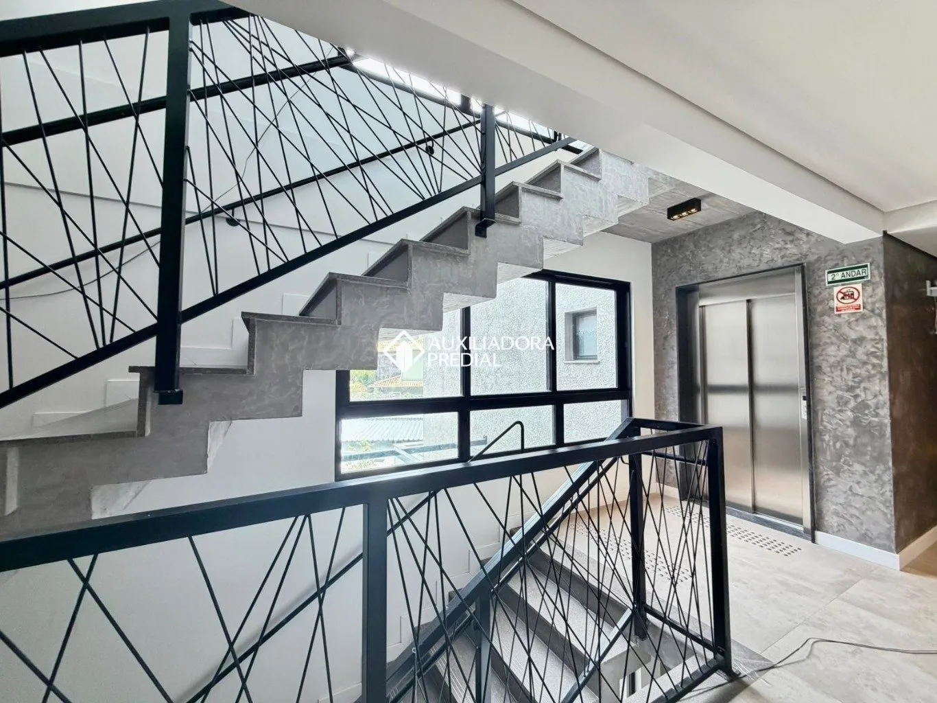 2-bedroom apartment with a home office — photo 6