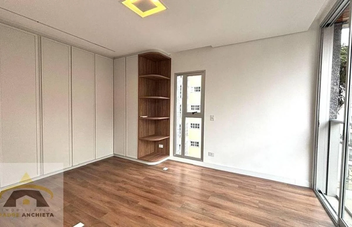 Apartment, 131 m², with a glass-enclosed balcony — photo 4