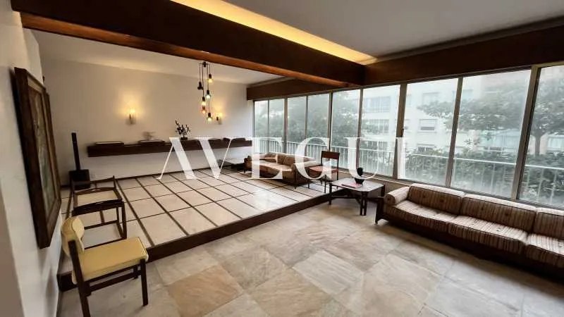 300 m² apartment with 4 bedrooms and floor-to-ceiling windows — photo 12