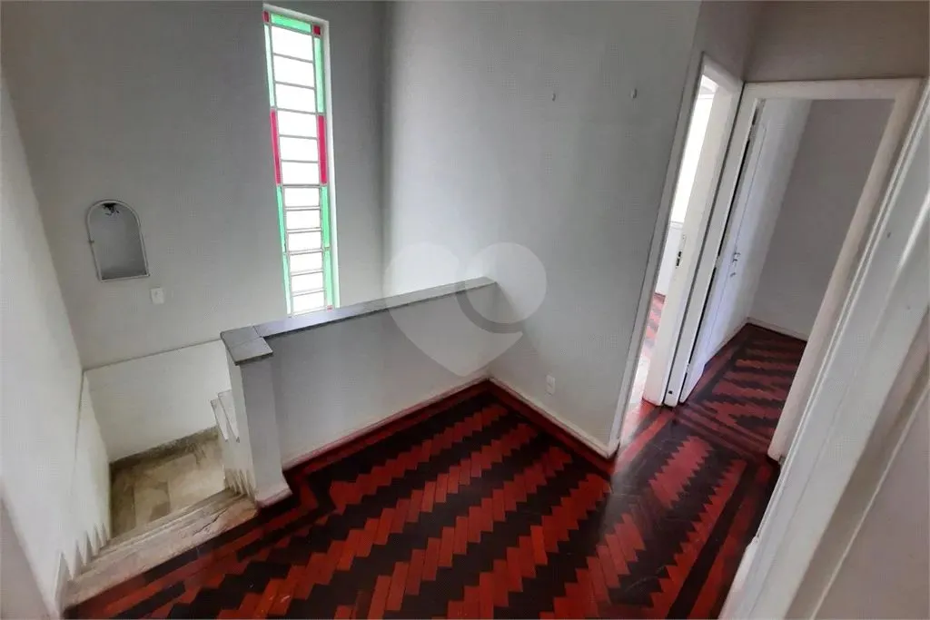 Casa sem mobília com cozinha separada e 5 quartos — photo 19