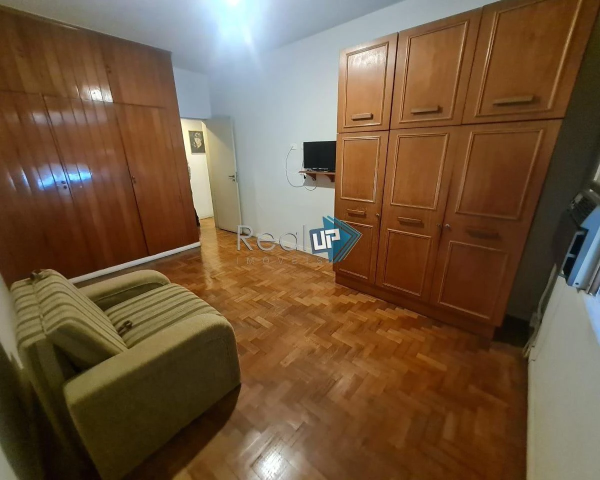 Apartment with 4 bedrooms and 5 bathrooms and 2 parking spaces — photo 23