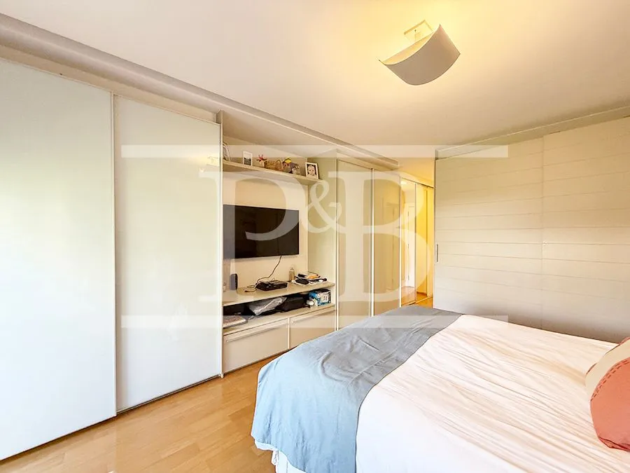 Apartamento de 3 dormitórios com 240 m² e 3 vagas — photo 20