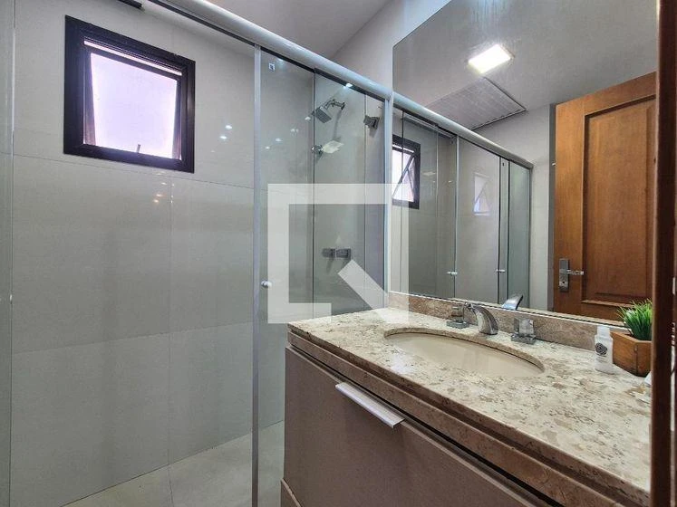 Furnished apartment, 180 m², with a glass-enclosed balcony — photo 32