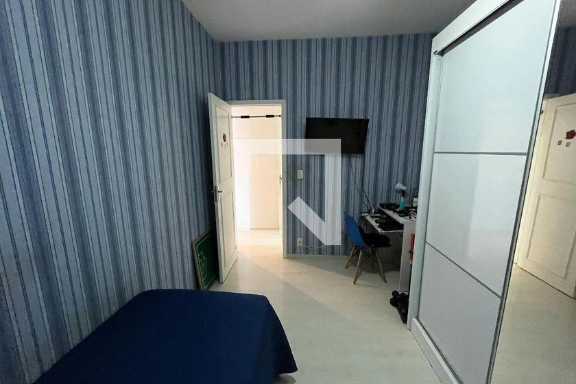 Furnished apartment, 131 m², with a glass-enclosed balcony — photo 15