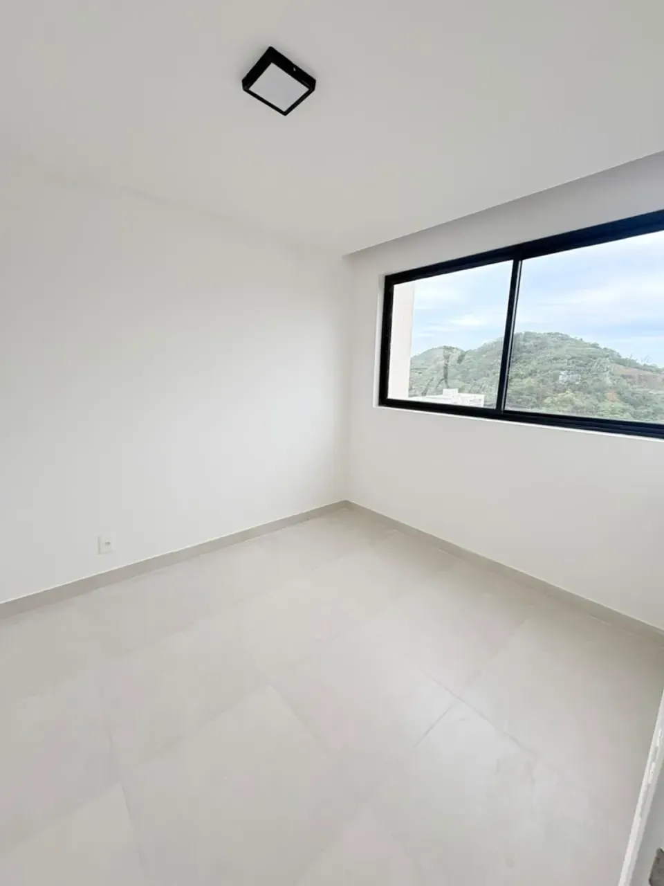 65 m² unfurnished apartment with 3 bedrooms and 2 baths — photo 13