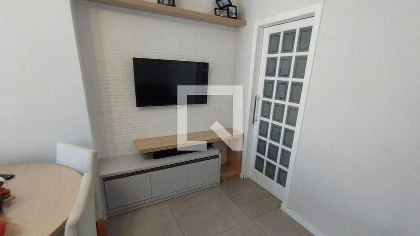 Home office in a 2-bedroom apartment, 84 m²