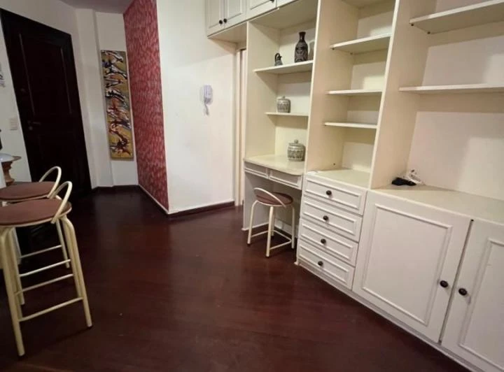 Furnished 2-bedroom apartment with parking — photo 8