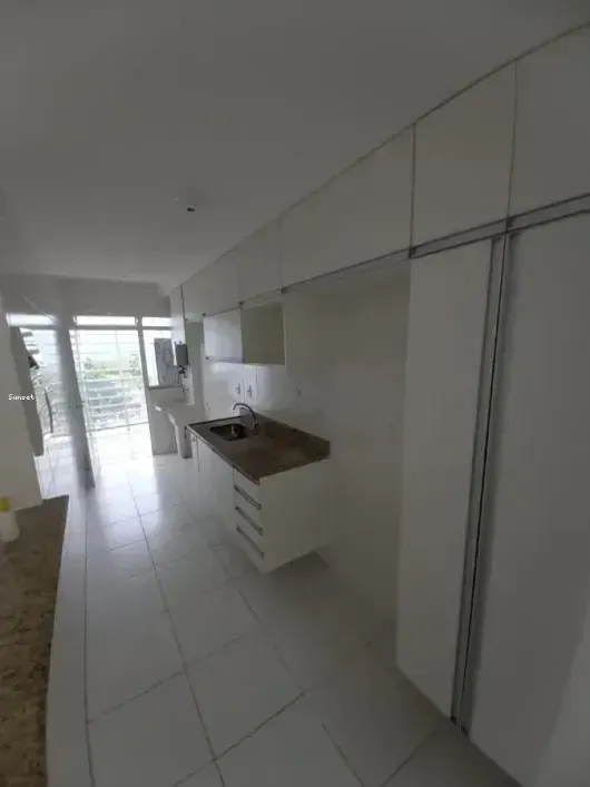 Apartment with 3 bedrooms and 3 bathrooms and separate kitchen — photo 8