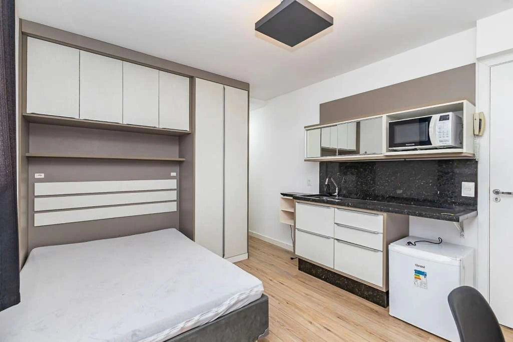 Студия 18 м² с 1 спальней и компактной кухней — photo 3