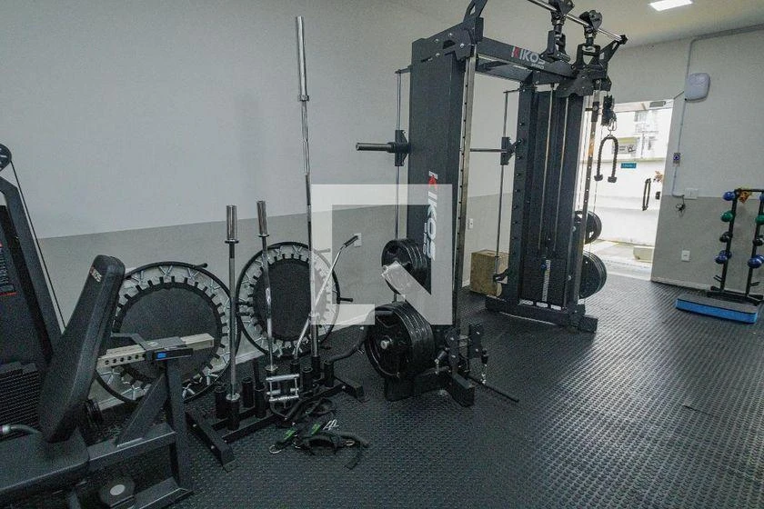 2-bedroom apartment in a building with a gym — photo 21