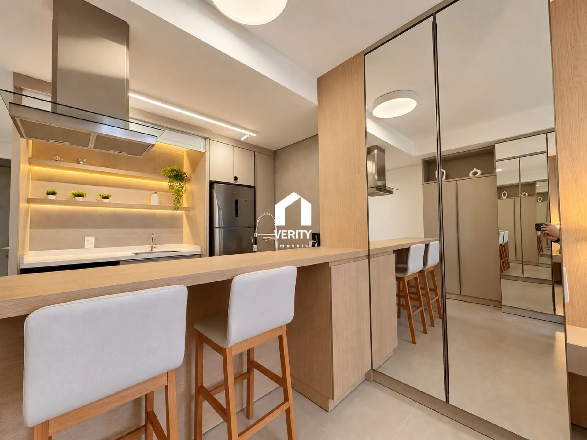 Furnished studio, 36 m², with a home office — photo 18