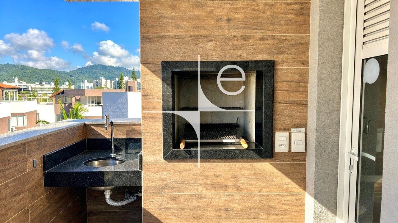 Mountain view in a 2-bedroom apartment, 76 m²