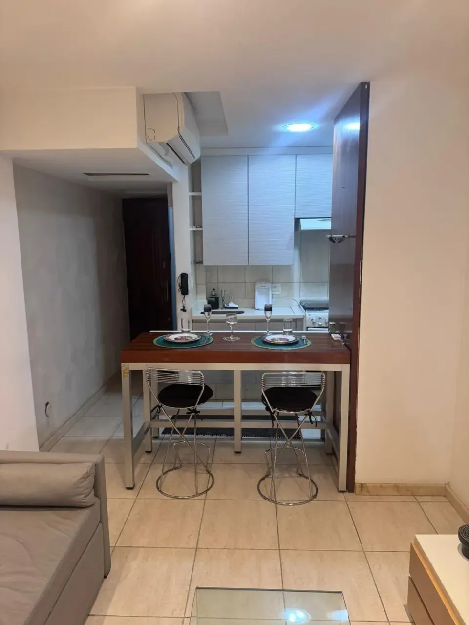Apartamento de 1 quarto com cozinha aberta e 1 vaga — photo 2