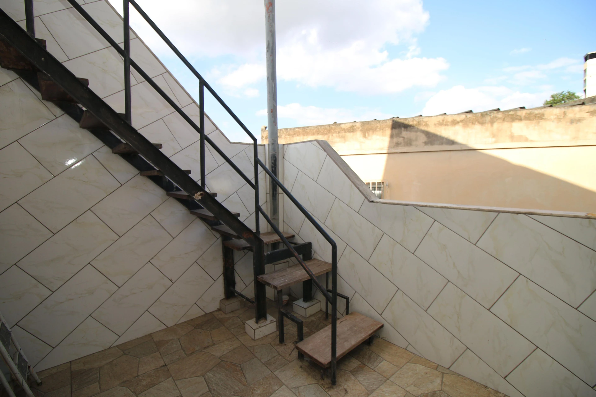 Casa mobiliada com 4 quartos e jardim privativo — photo 22