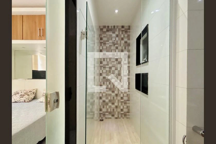 Furnished duplex with 2 bedrooms and a balcony — photo 17