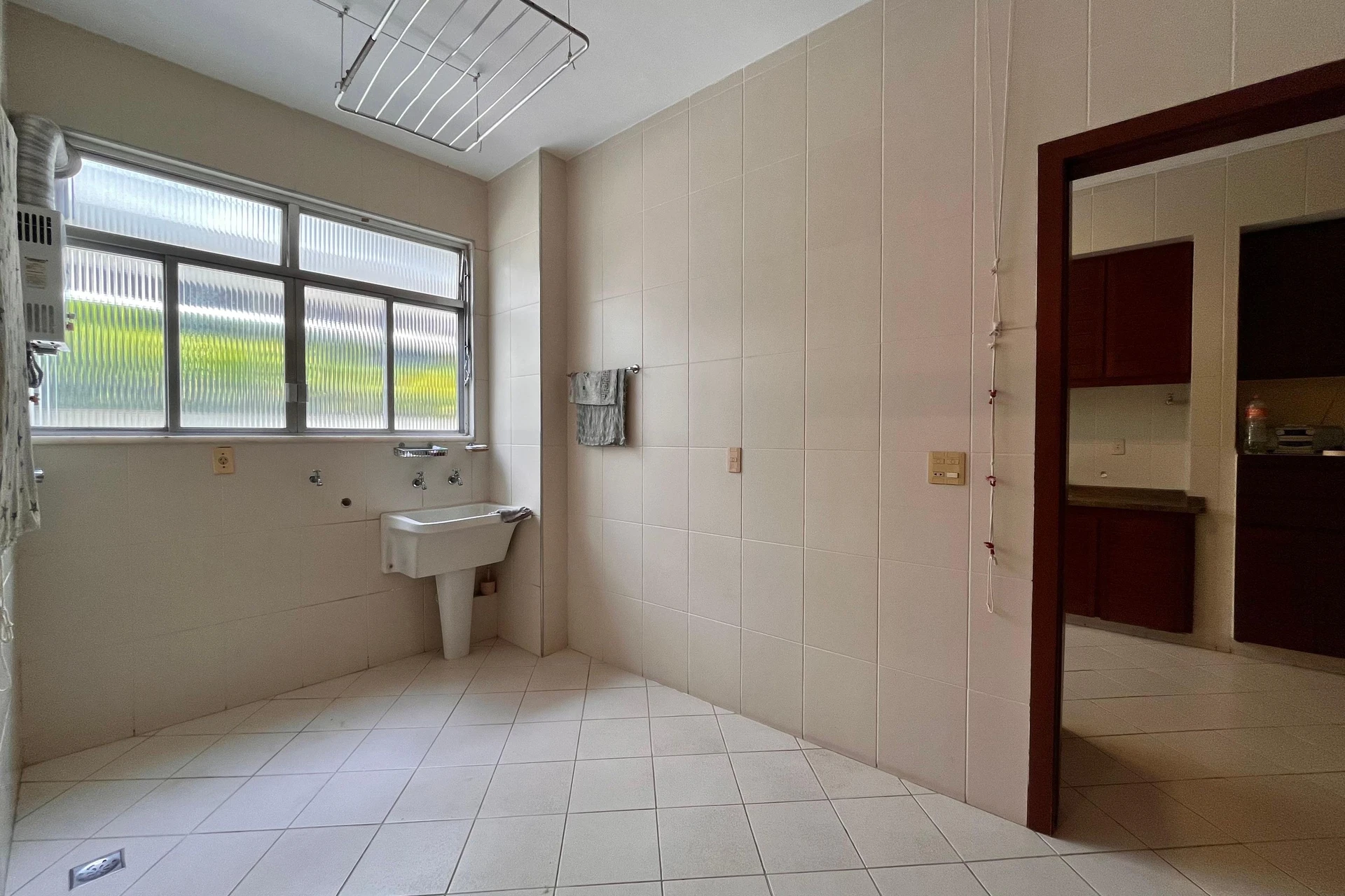 3-bedroom apartment with a water view — photo 14