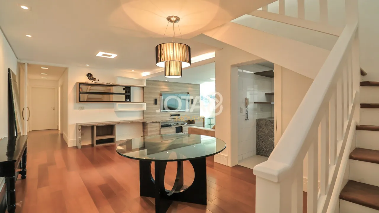 Furnished 3-bedroom apartment with a private BBQ — photo 2
