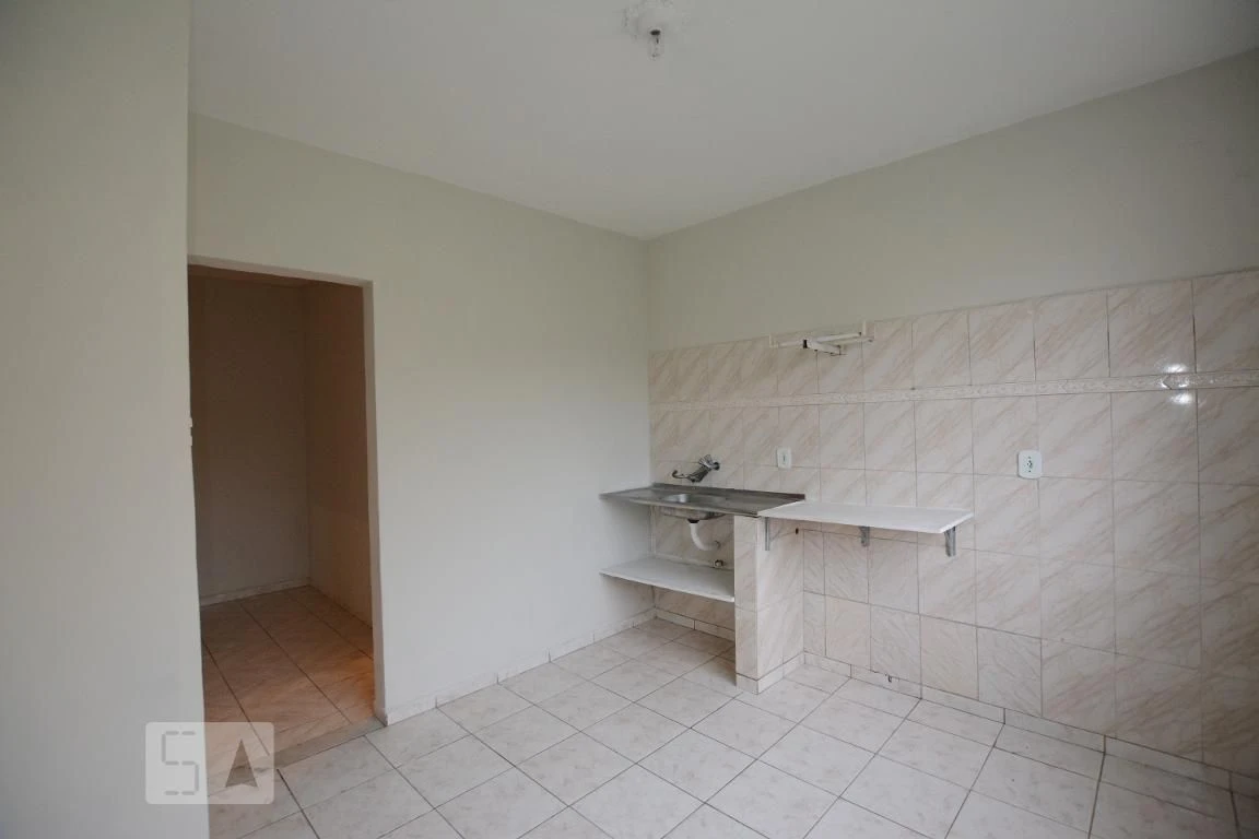 3-bedroom apartment with a glass-enclosed balcony — photo 21