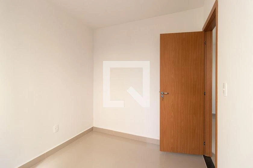 Apartamento de 2 quartos em condomínio com piscina — photo 19