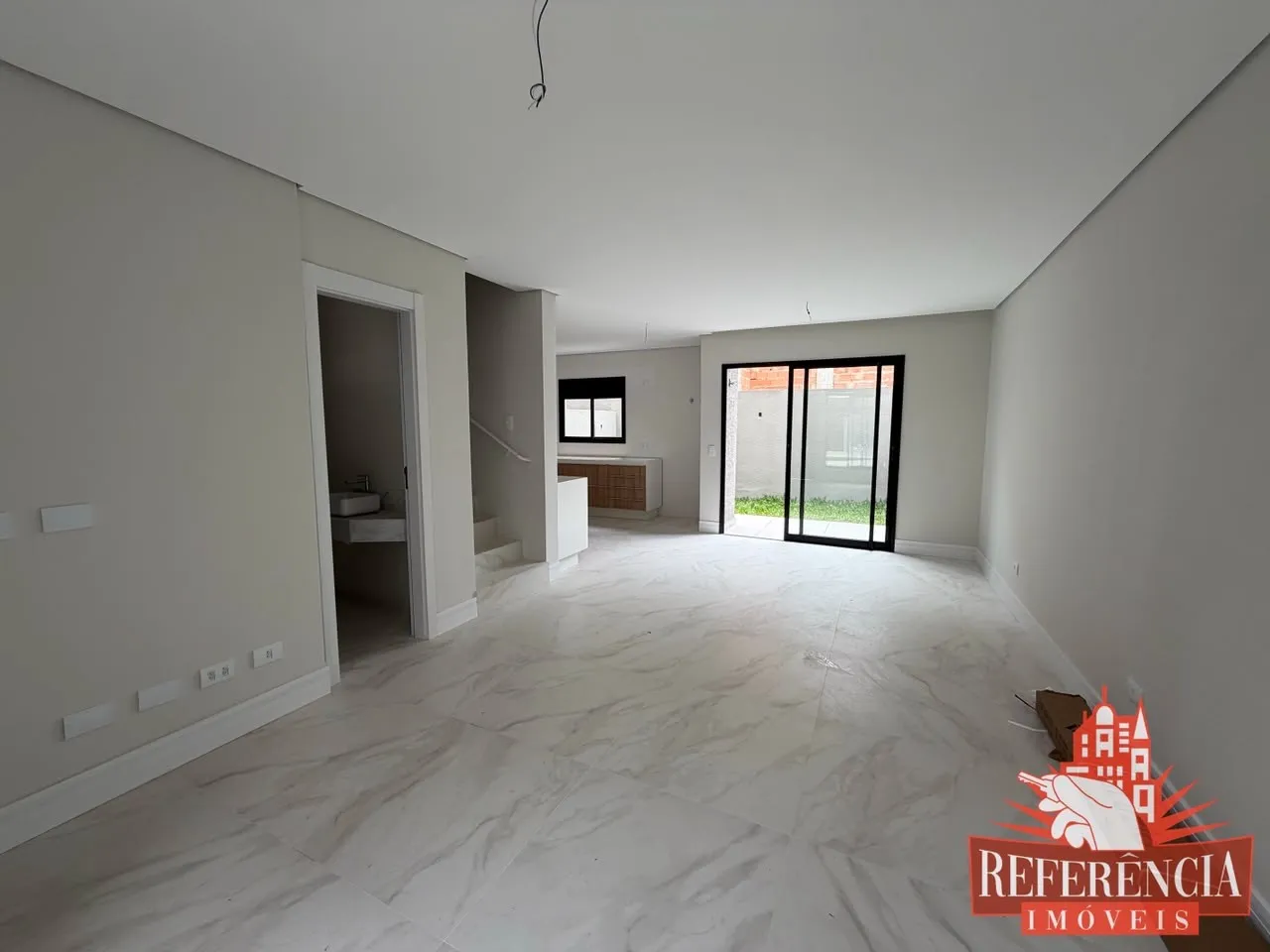 Condominium house with 3 bedrooms and open-plan kitchen — photo 8