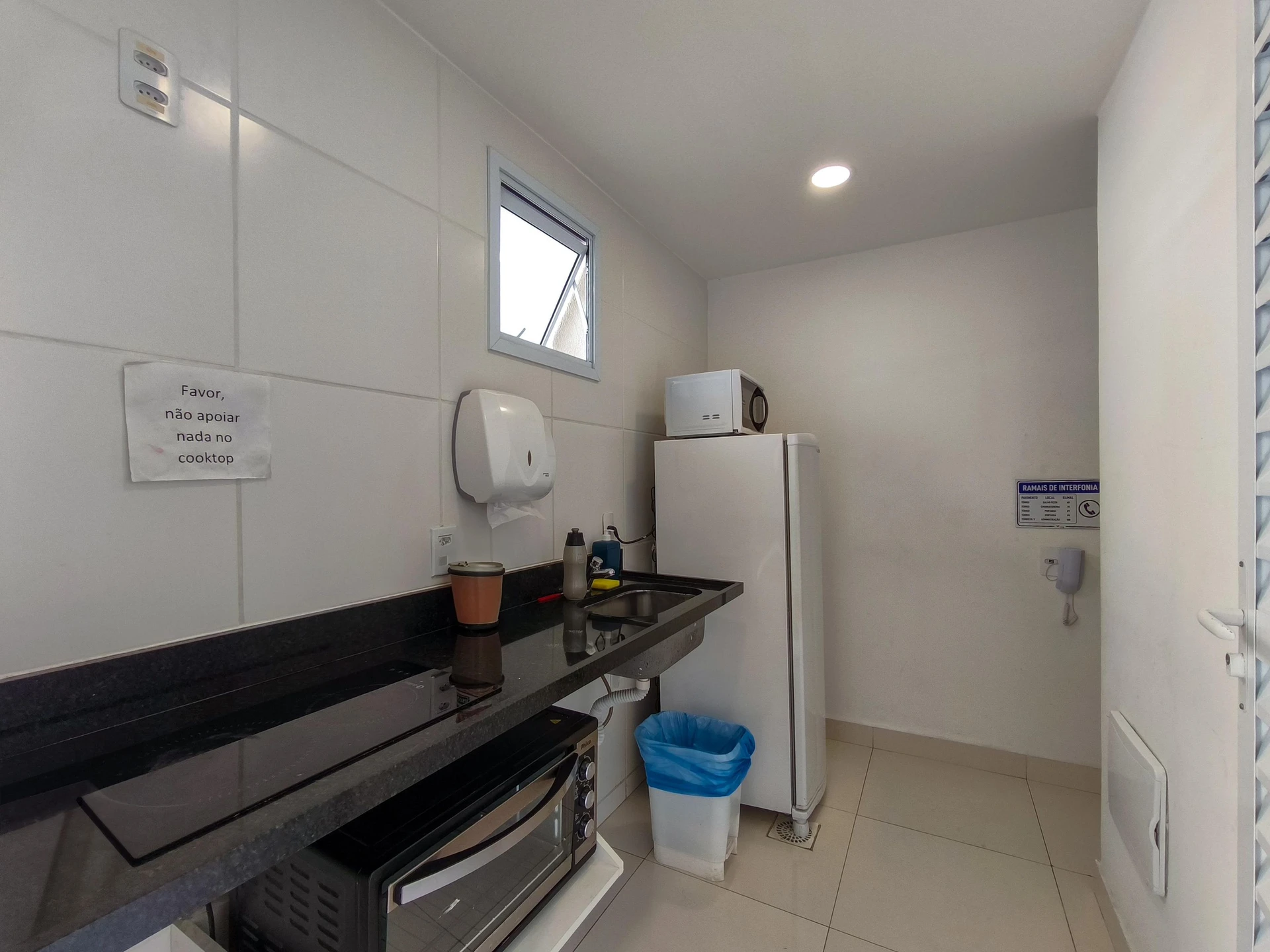 Home office in a one-bedroom apartment, 32 m² — photo 25
