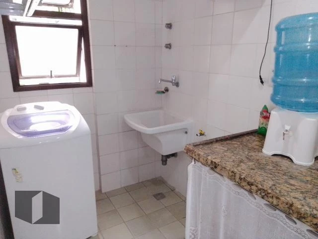 Apartamento de 70 m² com máquina de lavar e banheira — photo 14