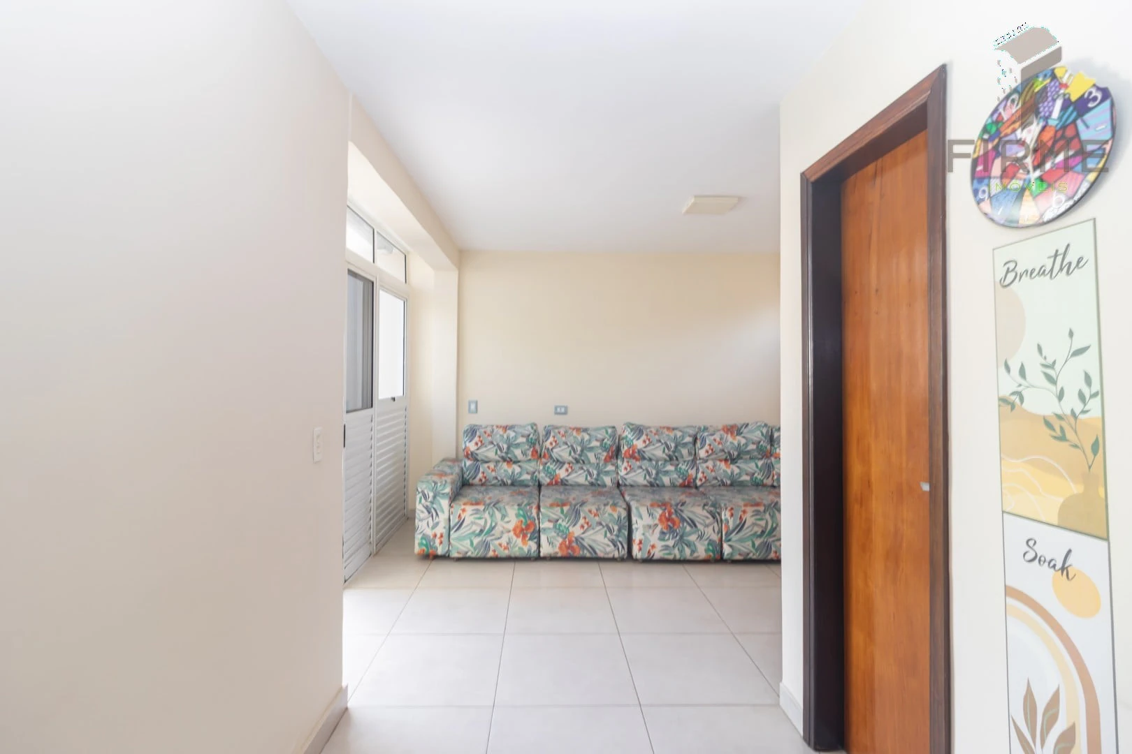 House with 3 bedrooms, 5 bathrooms, 350 m² — photo 6