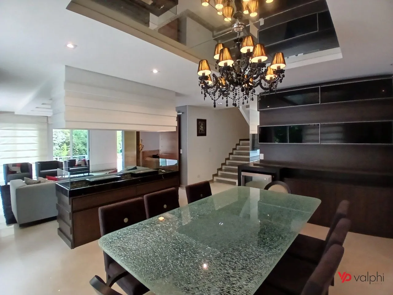 4-bedroom house with a grill on the balcony — photo 10