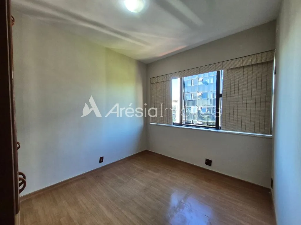 Apartment, 123 m², with wood or laminate floors — photo 16