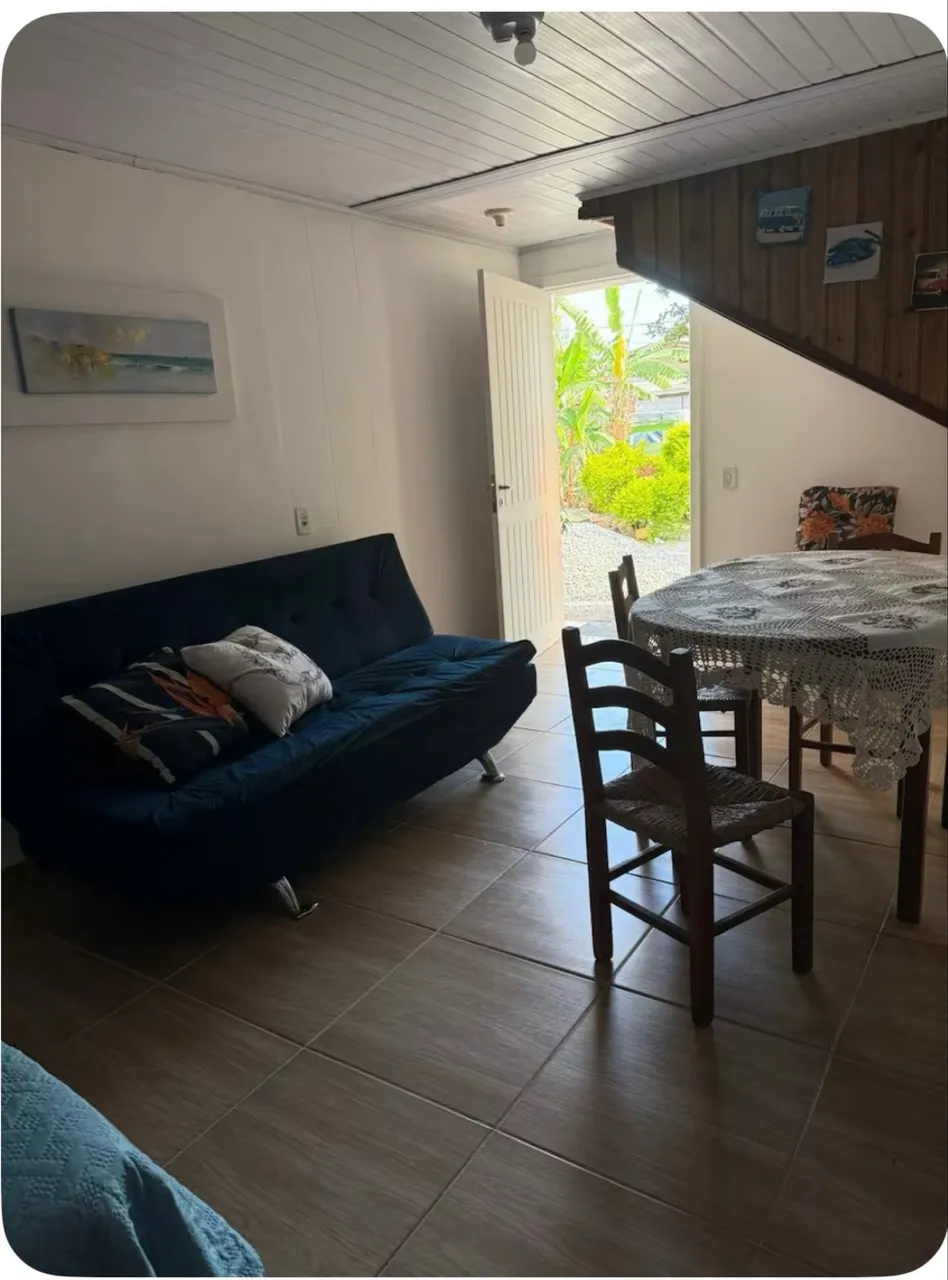 Unfurnished 2-bedroom apartment with 1 parking spot