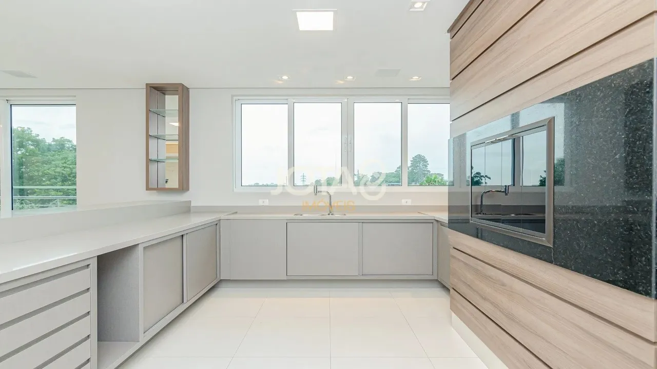 Condominium house with 4 en-suite bedrooms, 492 m² — photo 10