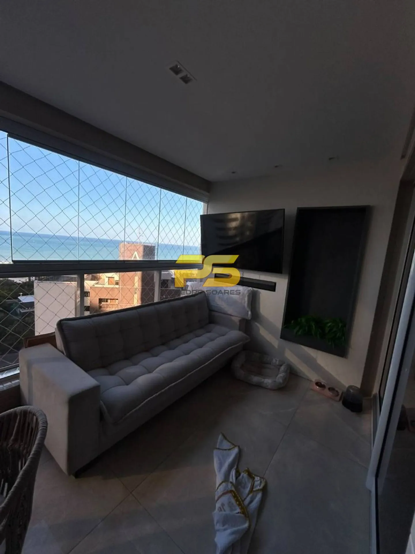 3-bedroom apartment with a water view — photo 9