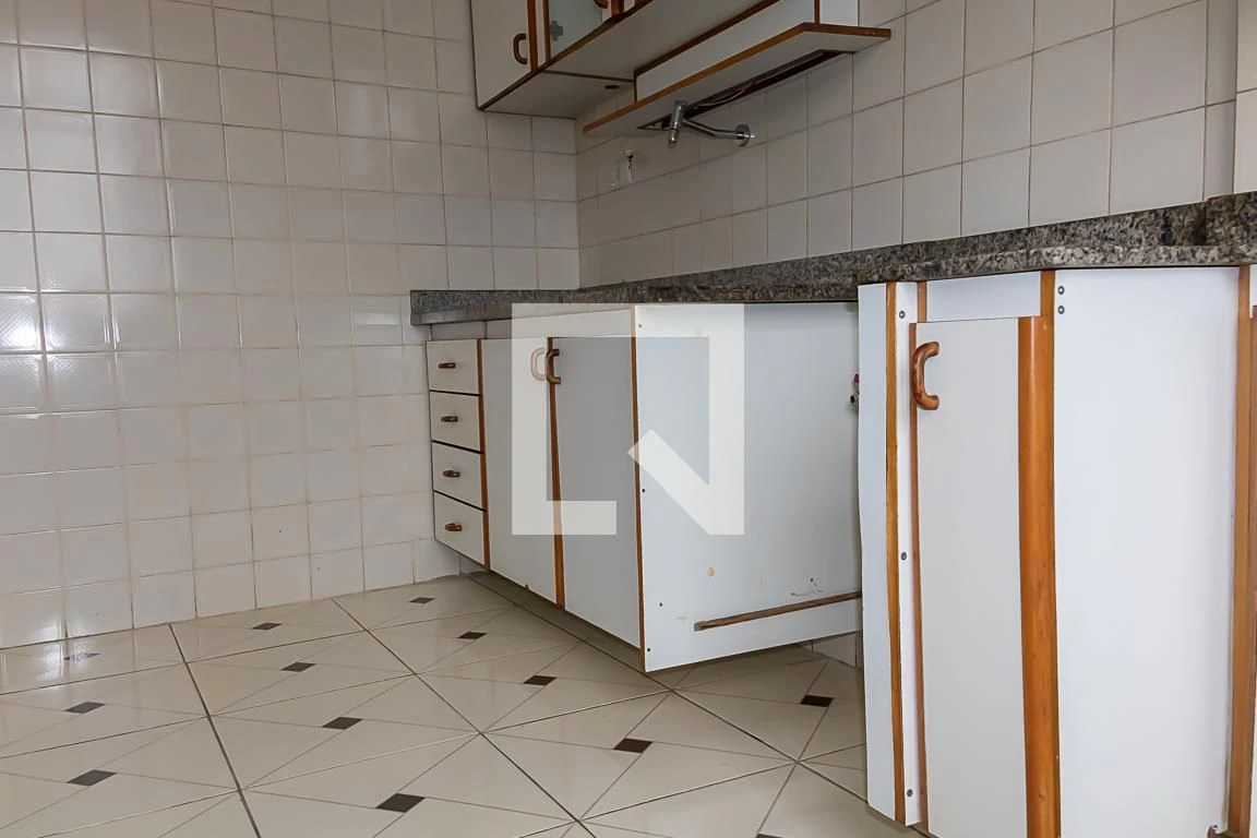Квартира 147 м² с 3 спальнями и 3 парковками — photo 34