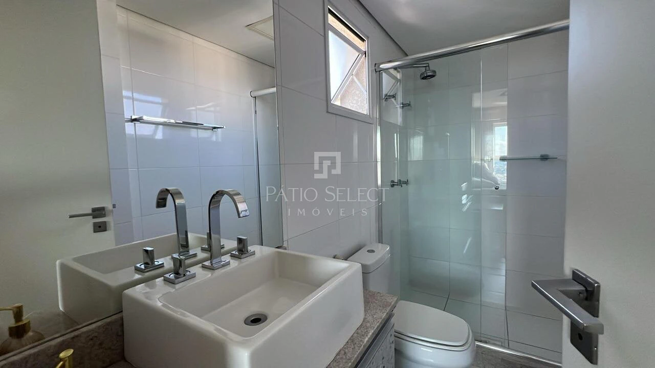 Furnished apartment, 309 m², with floor-to-ceiling windows — photo 18