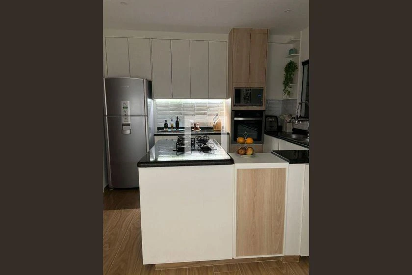 Furnished apartment, 492 m², with a glass-enclosed balcony — photo 2