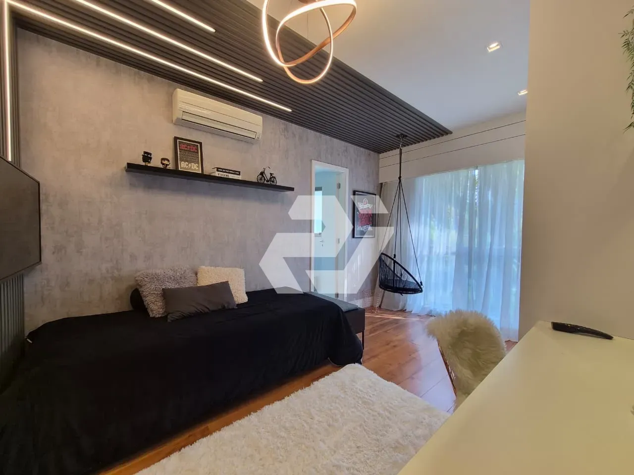4-bedroom, 5-bath apartment with balcony and 3 parking — photo 35