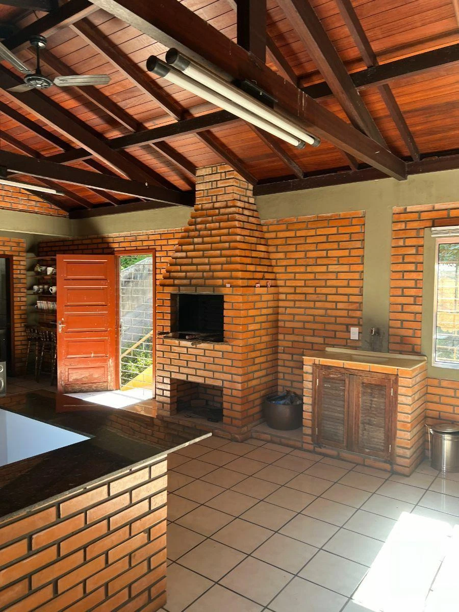 Casa de 240 m² com espaço de home office e máquina de lavar — photo 19
