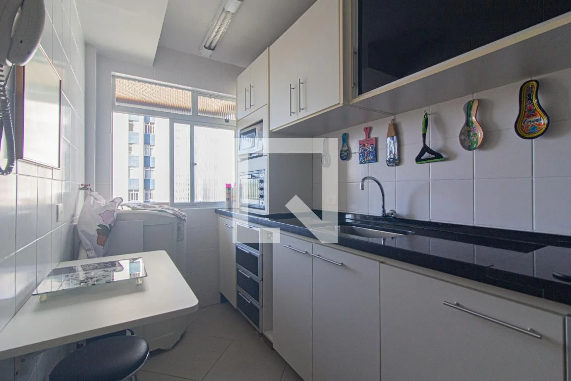Furnished apartment, 97 m², with a glass-enclosed balcony — photo 6