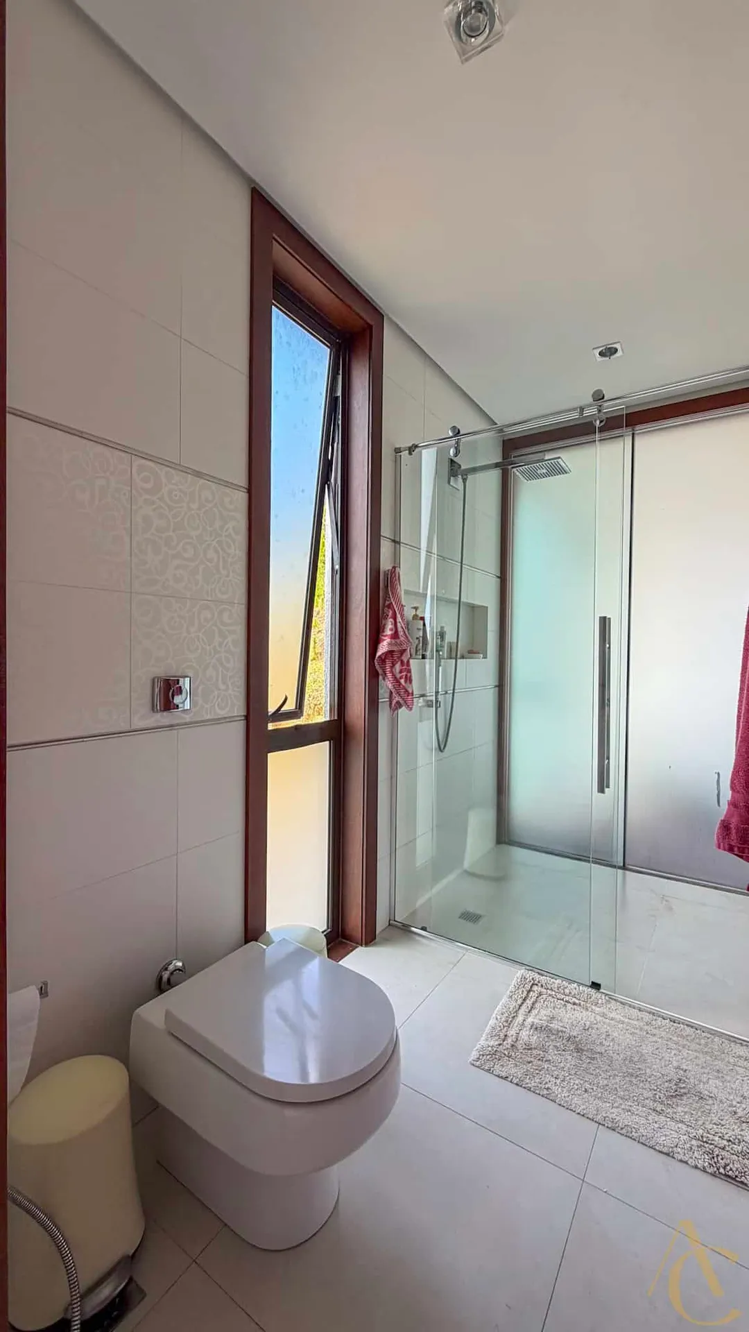Furnished house, 689 m², with a grill on the balcony — photo 74