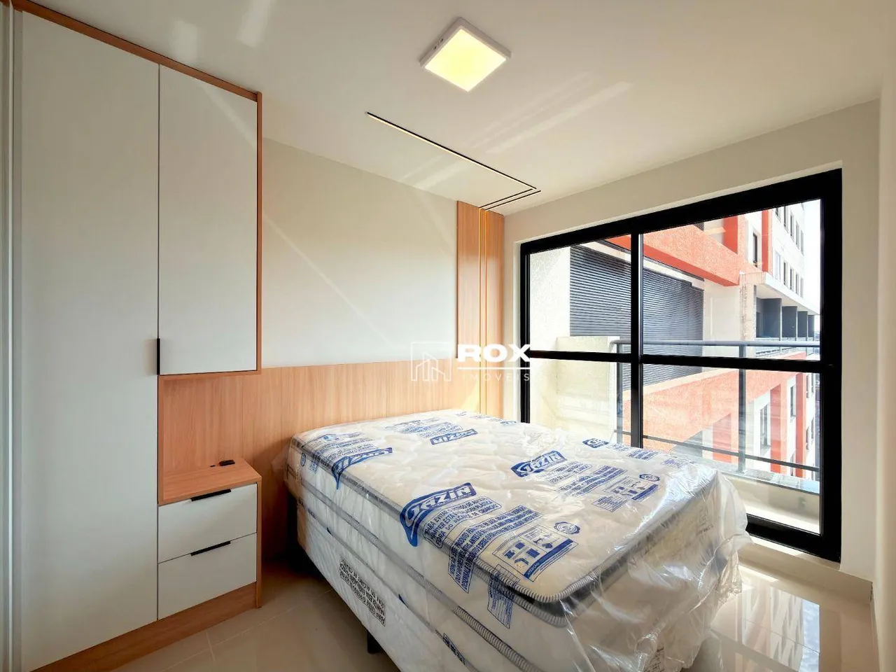 Furnished 1-bedroom apartment with a private BBQ — photo 11