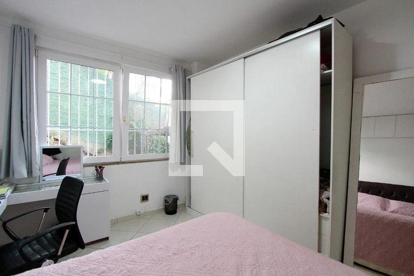 Furnished house with 4 bedrooms and an open-plan kitchen — photo 36