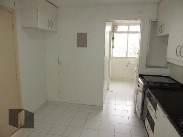 Apartment with 2 bedrooms, 3 bathrooms and mountain views — photo 24