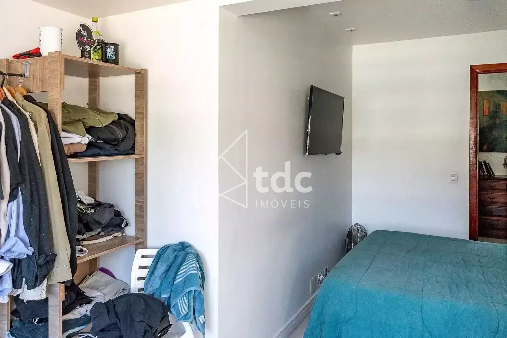 3-bedroom apartment with a mountain view — photo 18